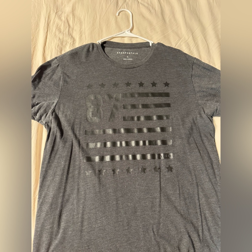 Aeropostale Charcoal Graphic Tee